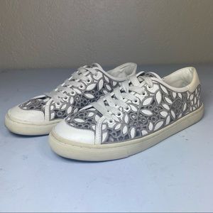 Tory Burch Rhea lace floral sz 8